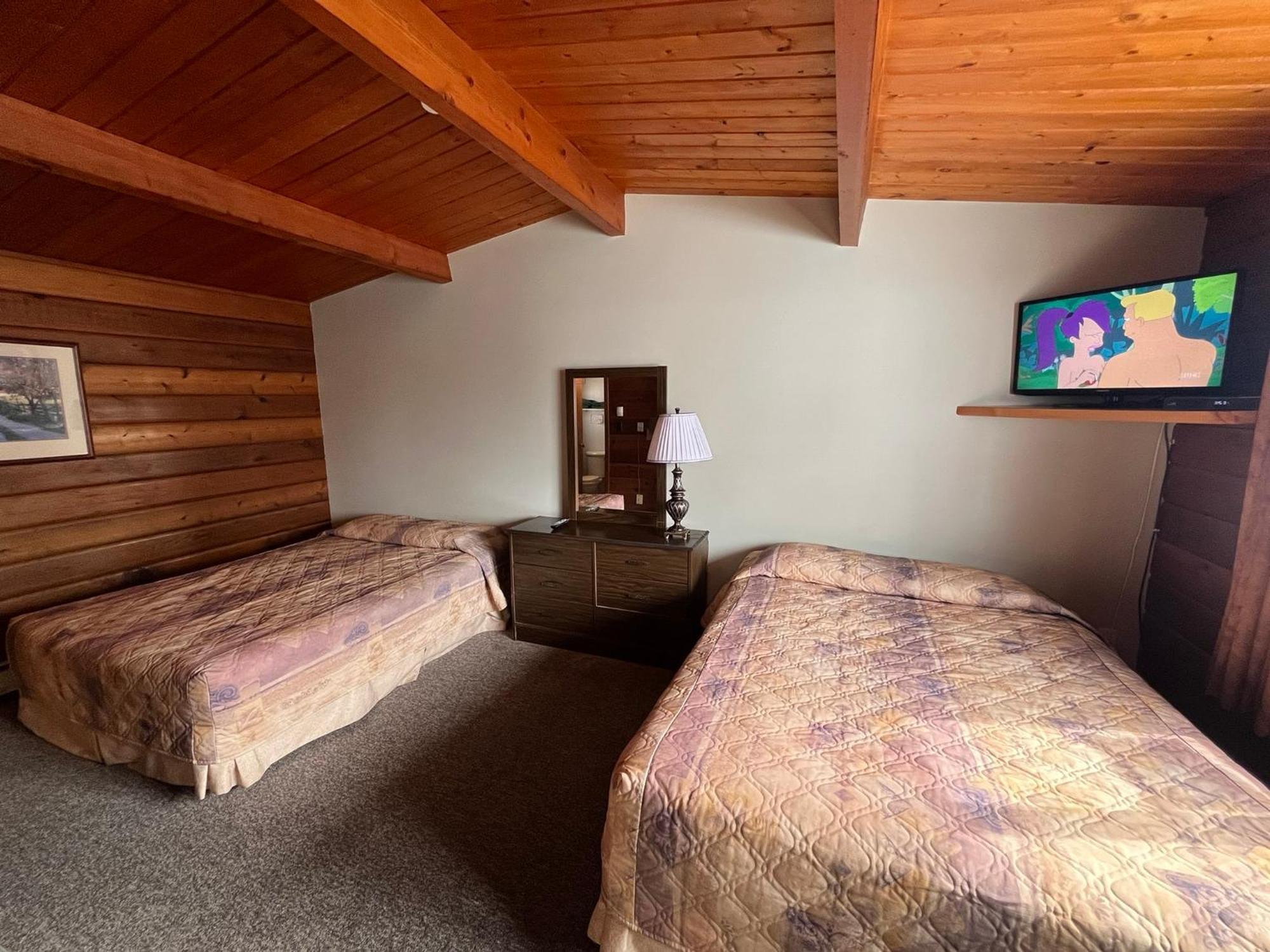 Raccoon Lodge Motel Sylvan Lake Exteriér fotografie