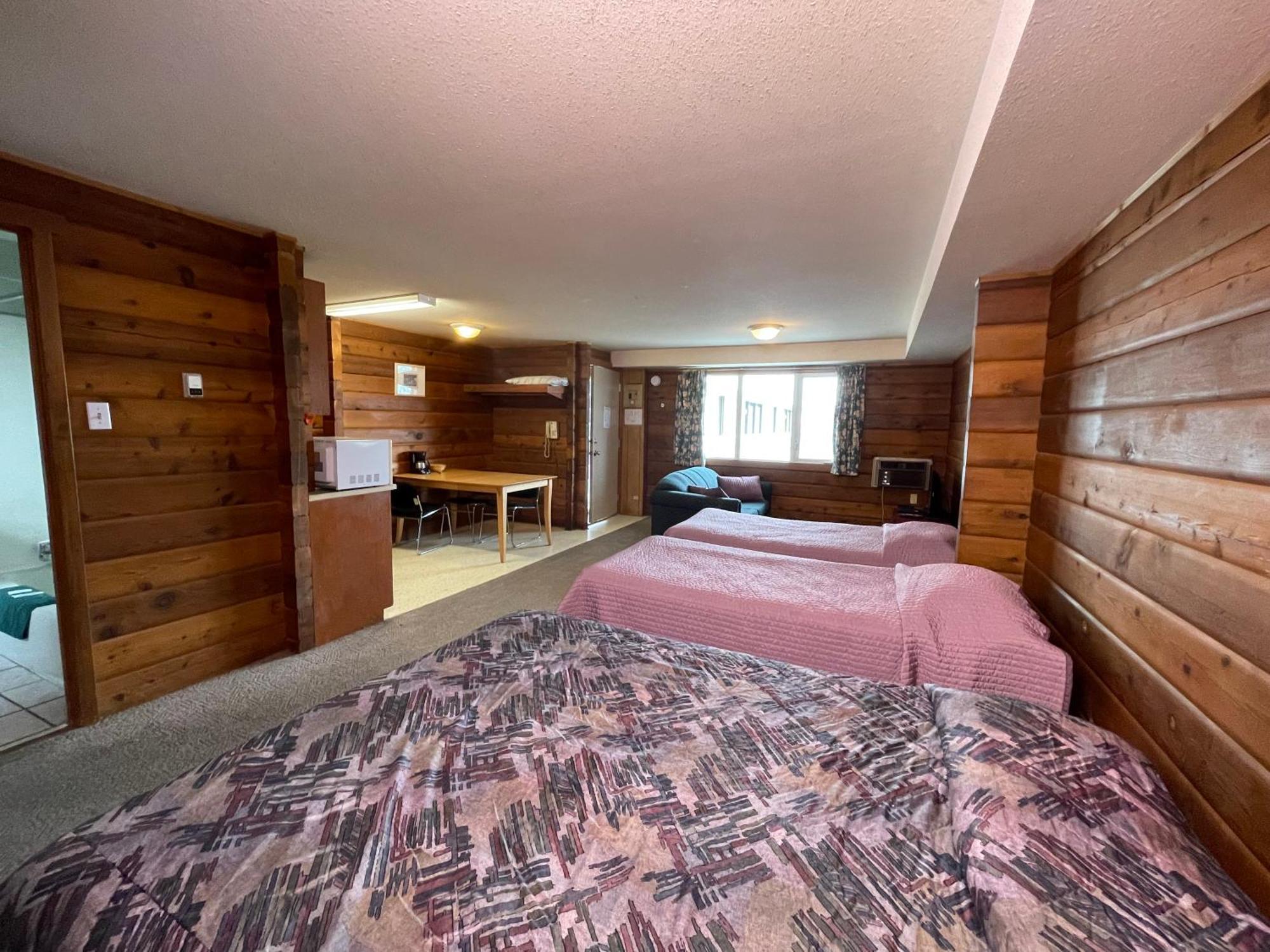 Raccoon Lodge Motel Sylvan Lake Exteriér fotografie
